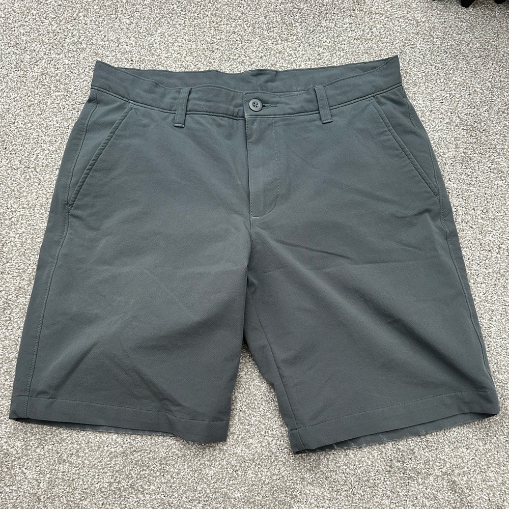 Under Armor men's 9" inseam lightweight shorts